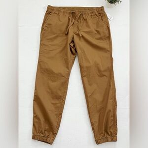 NWT Gap Mens Woven Cotton Joggers in Brown